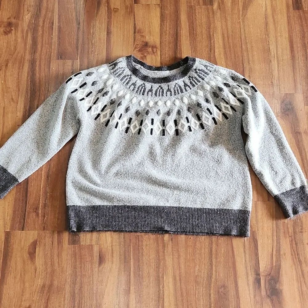 Gray Diamond Pattern Fair Isle Crewneck Sweater